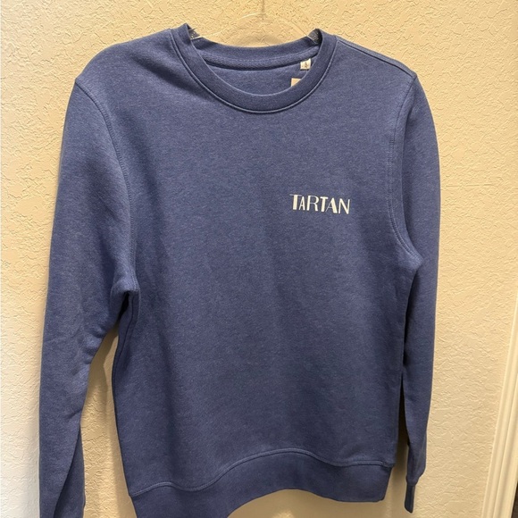 V&A Dundee Tartan Woman’s Blue Crew sweatshirt size XS UK exclusive - Picture 2 of 6